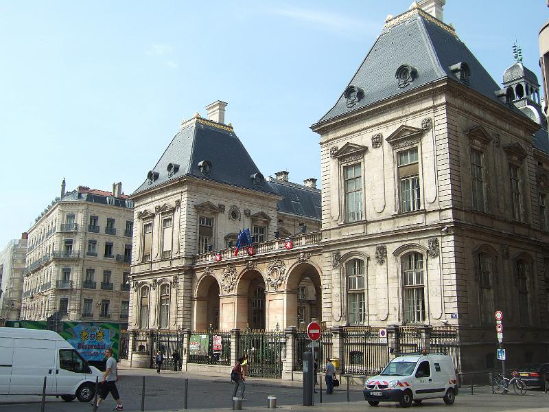 2011-05- (67).JPG - Palais de Justice